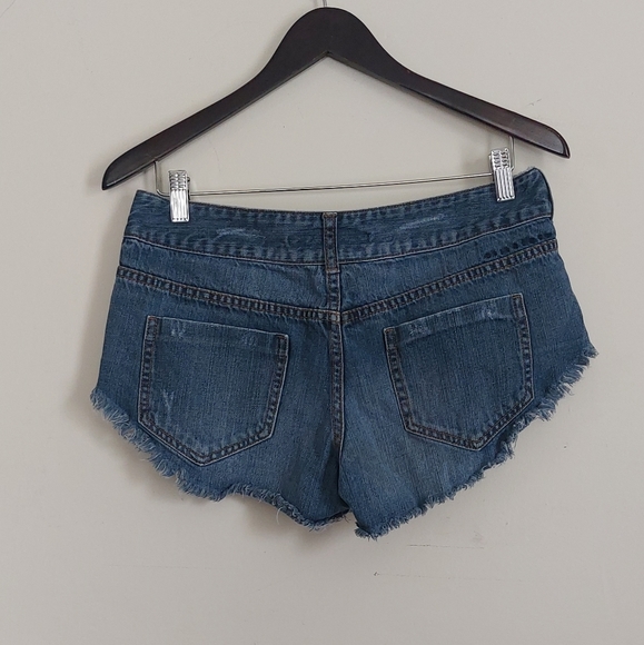 Jean shorts - Picture 2 of 7
